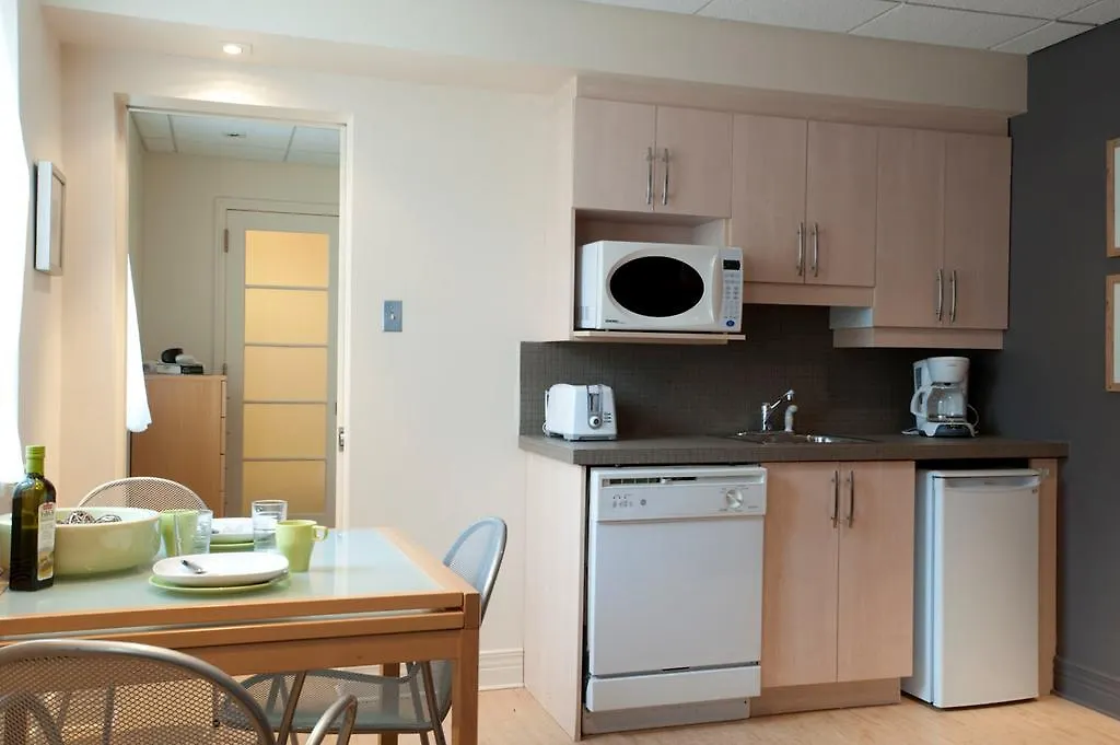 Zum Auberge D'Ete - Universite De Montreal 3*,