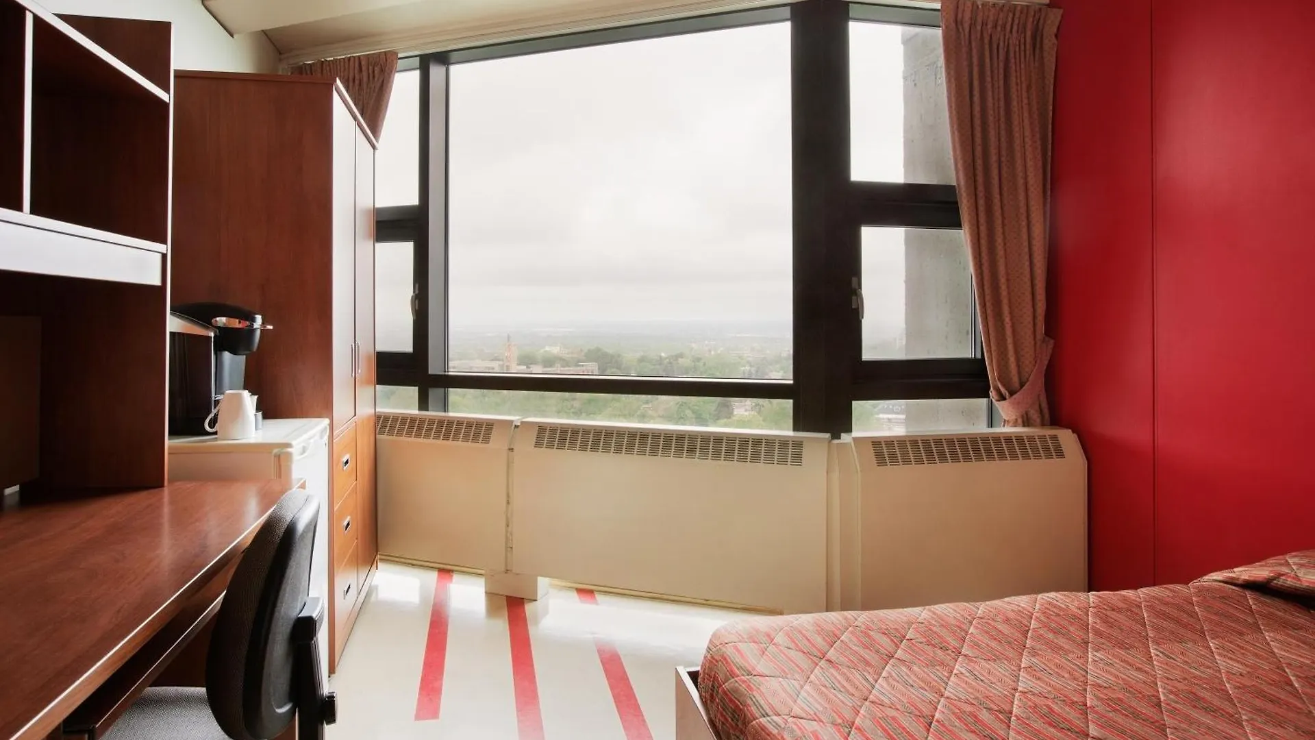 Hotel Zum Auberge D'Ete - Universite De Montreal