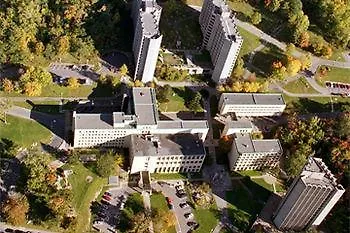 Hotel Zum Auberge D'Ete - Universite De Montreal