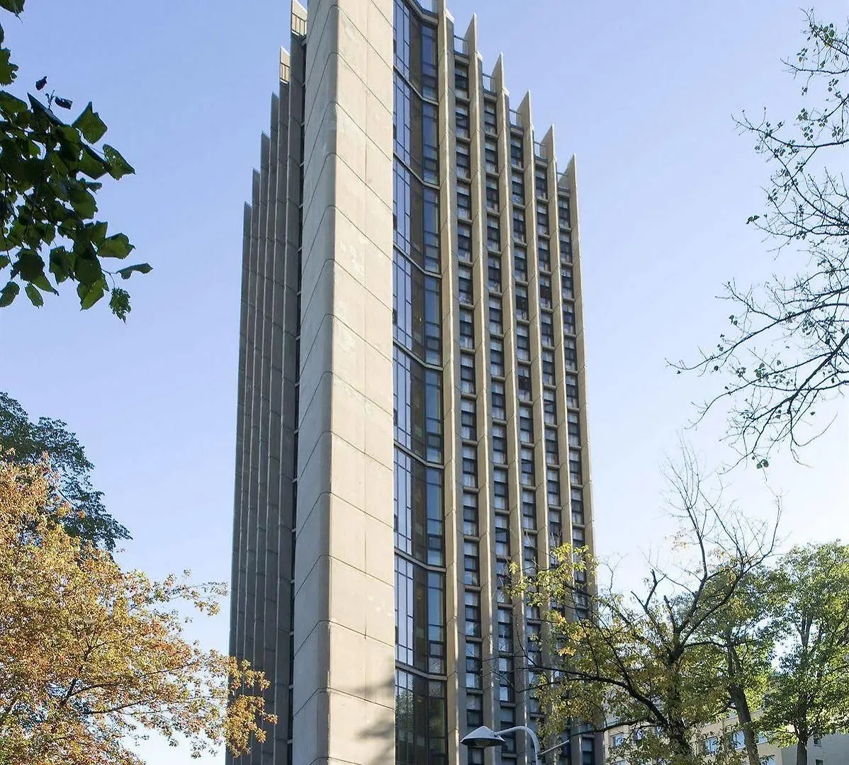 Hotel Zum Auberge D'Ete - Universite De Montreal